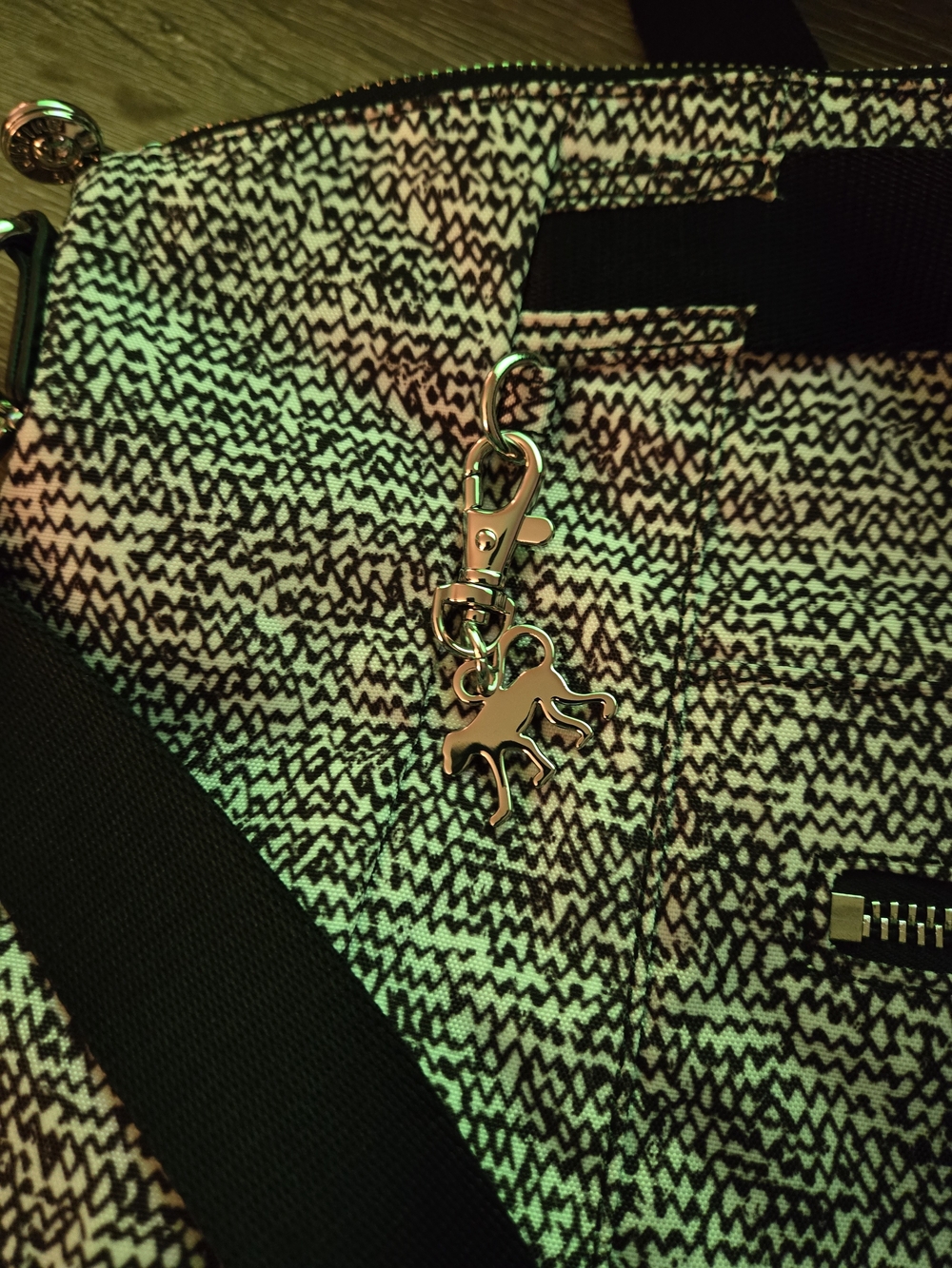 Kipling Tote - Picture 4 of 5